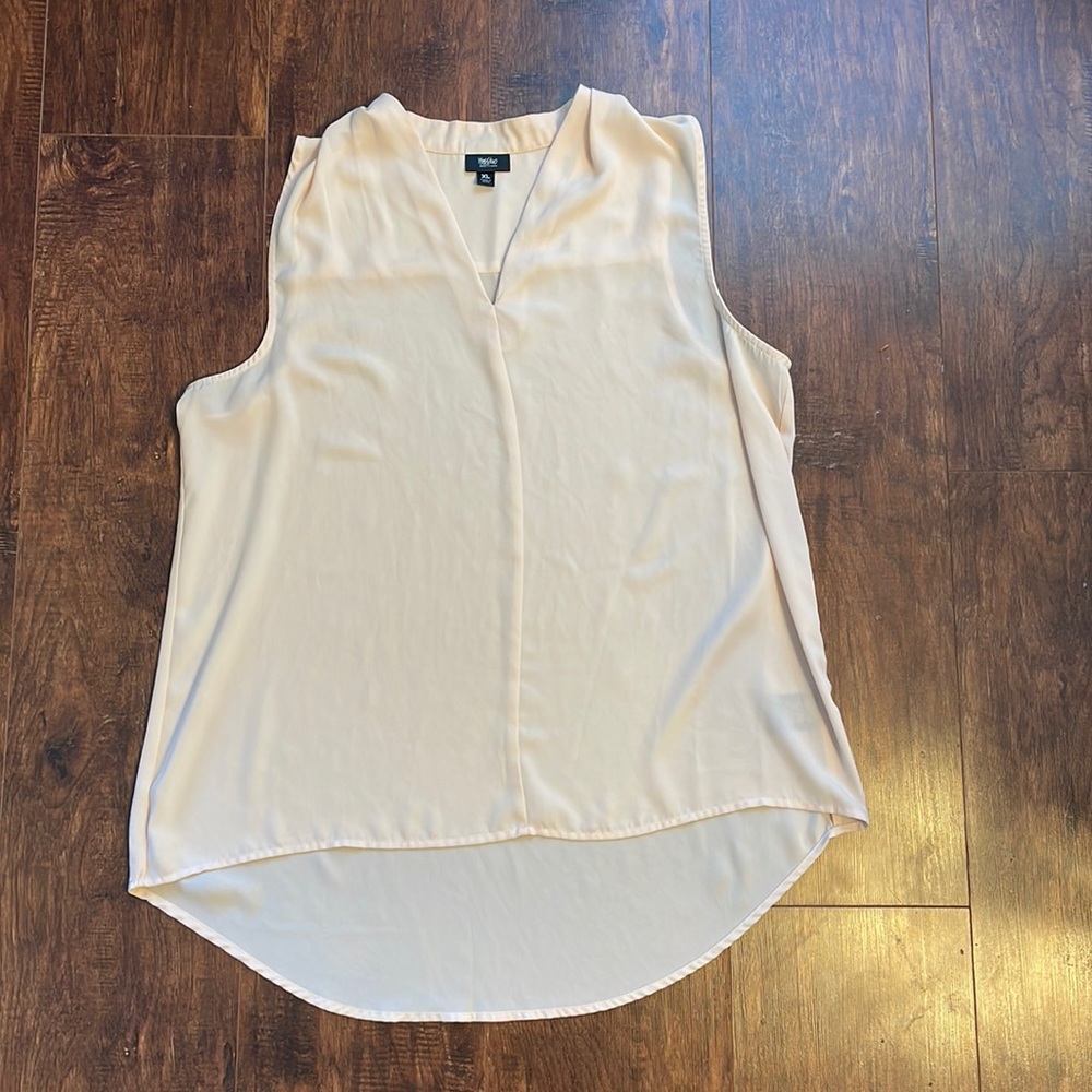 ✨3 for $12 Item- Light Pink Sheer Tank Size XL